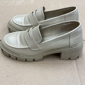 Cushionaire Pierce‎ Platform Lug Loafer Memory Foam Comfy Slip On Size 8.5 Beige